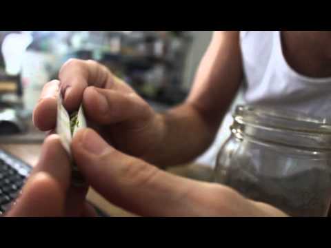 how to practice rolling a blunt