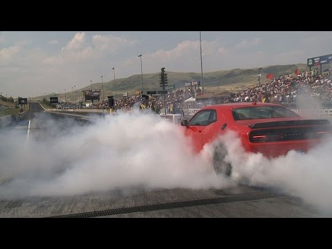 2015 Dodge Challenger SRT | Bandimere Burnout