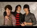 z100 gives out Joe Jonas cell number!