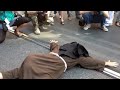 Gay Pride Roma 2013, una suora (?) ferma il corteo (VIDEO)