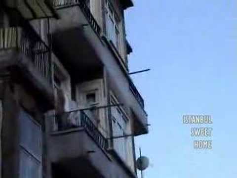 Istanbul Sweet Home / Bohemian Rhapsody (Neighbourhood)