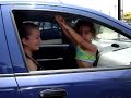 Ni&ntilde;a bailando la gasolina!!!