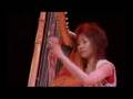Mika Agematsu Moliendo Cafe