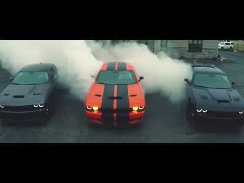 Dodge Challenger SRT Hellcat, tres son mejor que uno 