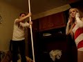 Девушка, шест и телевизор