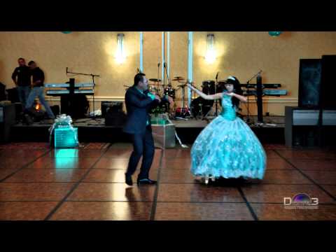 bailes de xv años - Ariana Reyes baila su tradicional vals con su papá cuando de repente cambia la musica... captado por los lentes de DIGITAL 3 Foto y Video Profesional desde e...