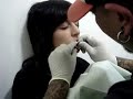 Arete en el labio Arete en el labio