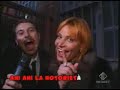 Nella puntata delle Iene di ieri 25 novembre il trio medusa ha fatto cantare i concorrenti dell' Isola dei famosi Si sono prestati Rossano Rubicondi Luca Giurato Nicola Savino Vladimir Luxuria Belen Rodriguez Peppe Quintale Ela Weber Filippo Magnini Massimo Ciavarro Giucas Casella , le gemelline De Vivo, Antonio Cabrini  ... ed ovviamente super Simona Ventura Sulle note di Mamma Mia degli Abba la canzone dedicata ad Ivana TRump Vecchia mia