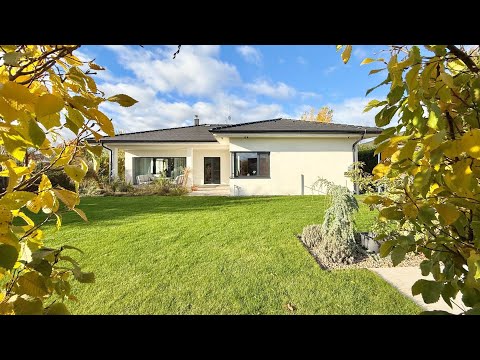 Video Rodinný dům 5+kk s dvojgaráží, terasou a bazénem – Sibřina u Prahy