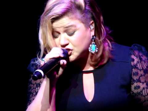 “Catch My Breath” – Kelly Clarkson (Buffalo, NY)