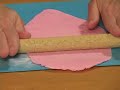 How to Make Sugar Gum Paste Flowers : Making a Bow with Gum Paste