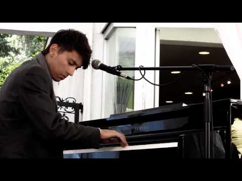 Sestak - Luca Sestak (17) - Aufgenommen beim Pinneberger Summerjazz 2012 Bass Line / Basshand dazu hier: https://www.youtube.com/watch?v=RRHsrTiLebI.