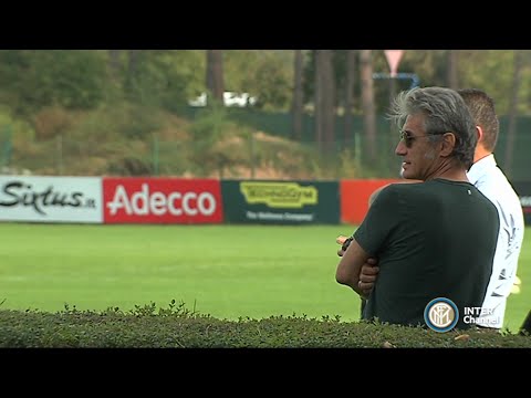 LIGABUE IN CAMPO CON L'INTER LIGABUE IN CAMPO CON L'INTER