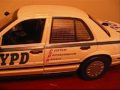 1/18 scale NYPD slicktop Ford Crown Victoria with flashing lights real strobe action