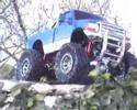 tamiya F350 en las piedras