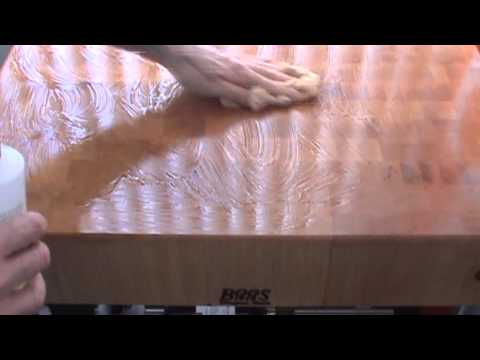 how to oil a cutting board