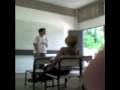 Renan fazendo movimentos horário e anti-horário ao mesmo tempo. Renan fazendo movimentos horário e anti-horário ao mesmo tempo.