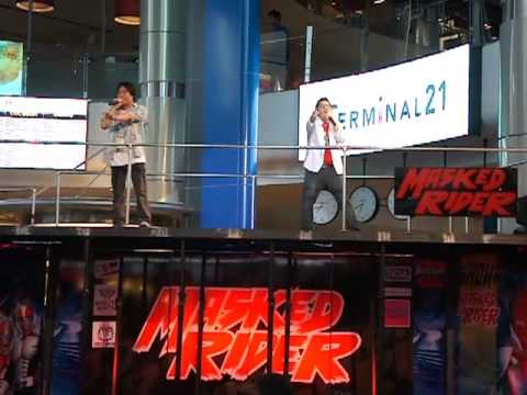 จังโก้ - มาต่อกับอีกเพลงที่ร้องในงานเปิดตัวเสื้อผ้า Masked Rider เนื่องจากตีมงานเป็น hero...