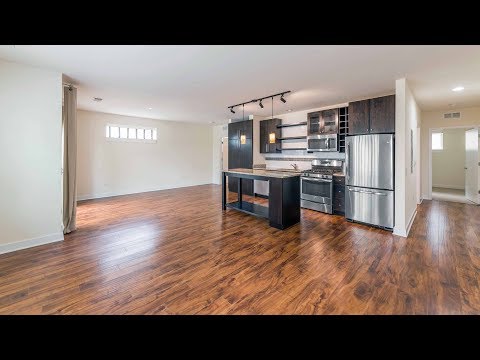 A 2-bedroom, 2-bath with a private patio at convenient Ravenswood Terrace A 2-bedroom, 2-bath with a private patio at convenient Ravenswood Terrace