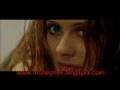 Alicia silverstone  goes veg