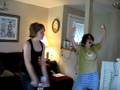 videos de Rianna and Lauren play wii punch'em out
