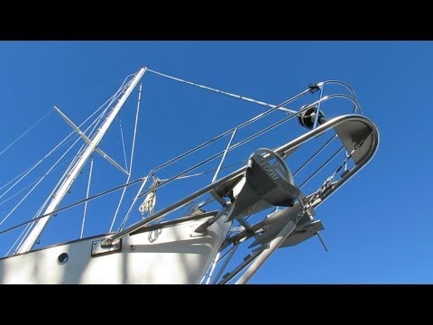 paragon - A tour of Paragon's Hull while in the travel lift just before launching in the water. We are Drake and Monique cruising aboard our Westsail 42 sailboat and h...