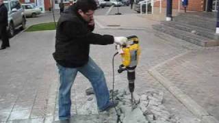DeWALT D25901