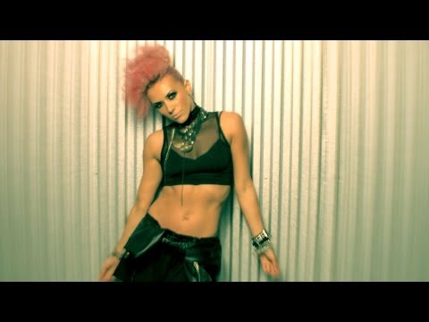 Rozwiej SiÄ™ - D/vision (Dir: Tom Antos)