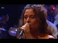 Trijntje Oosterhuis - Knocks Me Off My Feet