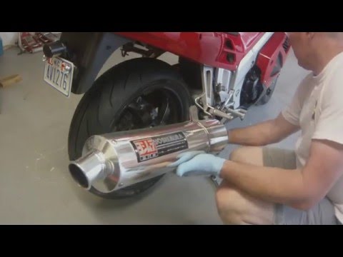 how to remove vfr800 seat