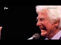 tijdens de ode aan drs. p op 23 april 2012 in de kleine komedie, doet cabaretier gerard cox op zijn eigen wijze het nummer ripspiqu�. aanvullend beeldmateria...