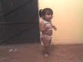 Bebe bailando regaeeton!!!
