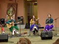 Las polleritas interpreta 