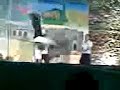 bailando breik dance