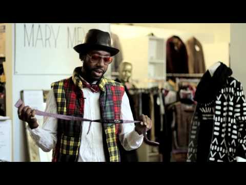 how to fasten a clip on bow tie