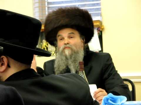 Faltichen Rebbe speaking at the Bris of his Grandson Sivan 5770
