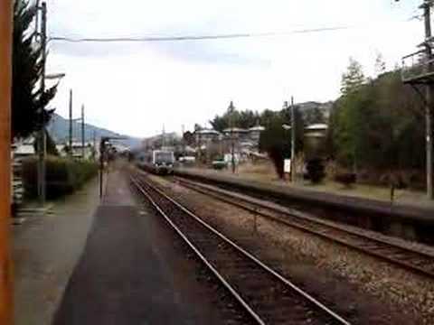 2008.01.16　土讃線箸蔵駅を2000系が通過。