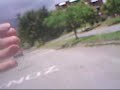 Leonpsiquico hace el ridiculo en una patineta xD