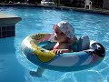 Alyssa in het zwembad