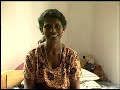 au sri lanka plus de 31.000 personnes ont perdu leurs vies lors du tsunami du 26 d�cembre 2004.

plus de 21.000 personnes ont �t� bless�s,  5.000 restent disparues et quelques 500.000 ont �t� d�plac�es. la majorit� des d�c�s se sont produits parmi les femmes et les enfants et le 70 pour cent du littoral a �t� affect�, sp�cialement au sud, � l'est et au nord o� les plus grands dommages ont eu lieu.

le tsunami a d�truit ou endommag� plus de 100.000 maisons, d�pla�ant plus de 500.000 personnes tout le long du littoral du sri lanka. 

ainsi le tsunami a eu un impact important sur les moyens de subsistance des personnes affect�es au sri lanka. on estime que 200.000 personnes ont perdu leur moyen de subsistance.

l'industrie de p�che, un g�n�rateur important de revenu le long du littoral, a subi des dommages graves et presque 80 pour cent des 100.000 p�cheurs ont �t� affect�s, les outils ont �t� perdus, et les bateaux et les filets d�truits.

pour en savoir plus : http://ww.ifrc.org/fr/tsunami

ann�e : 2005
dur�e : 2 minutes 13 secondes