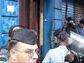 VIDEO COM CENAS DA DESOCUPAÇAO DO PREDIO DO INSS DO CENTRO DO RIO COM UM ABSURDO APARATO MILITAR