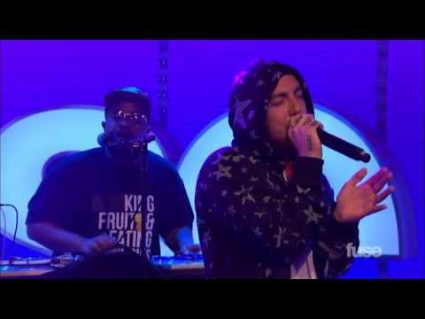 objects - Mac Miller performs his song