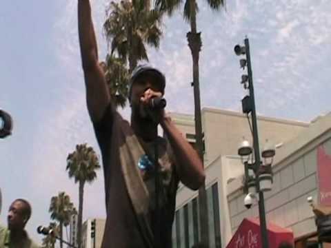 Common Live @ 3rd Street Promenade LA: Forever Begins