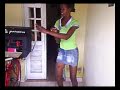 Atcha Ela dança muito!