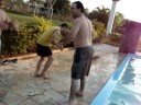 Cunha:  Ai a gente pula de l� de costa .. AH! ...