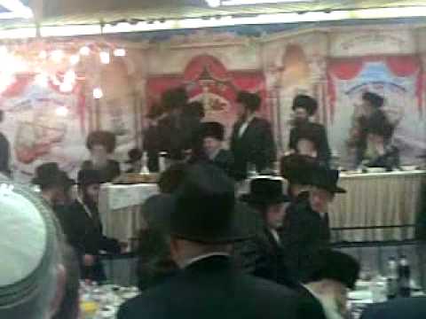 Radziner Rebbe’s Daughter wedding, Sivan 5770