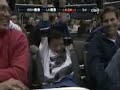 Dzisiaj pokażemy coś dla fanów NHL i wyścigów enduro. A dodatkowo zobaczymy jak strzela bramki niedoszły piłkarz Wisły Kraków.W dzisiejszym odcinku:1. Skrót meczu NHL Los Angeles Kings-Washington Capitals.2. Relacja okiem kibica z Mistrzostw Hiszpanii enduro.3. Gol w lidze greckiej Victora Agaliego, który prawie został 
