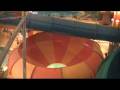 videos de Megan Slides Down the HURRICANE HOLE at Splash Lagoon