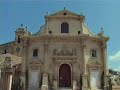 video e musica di giuseppe cantone ispirate al mito della grande madre in sicilia e alle bellezze della barocca ragusa ibla. voce recitante piero sammataro, gruppi cameristici l'offerta musicale ensemble, al qantarah, direttore giovanni ferrauto. le citazioni di musica tradizionale sono ispirate al repertorio tradizionale dell'ensemble al qantarah. prodotto dal 2� festival internazionale del val di noto magie barocche 2006. ministero per i beni e le attivit� culturali. direzione generale per lo spettacolo dal vivo e lo sport. arcus s.p.a