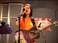 Mauricio Montenegro con los Aterciopelados en  kcrw sessions